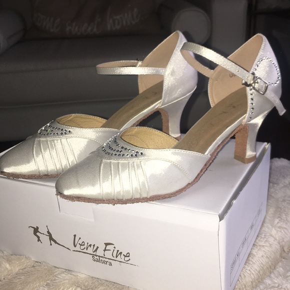 dancing shoes - Picture 4 of 4